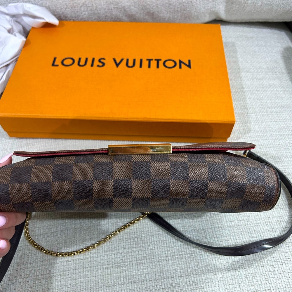 Louis Vuitton Brown Checkered Bag - Picture 11 of 15